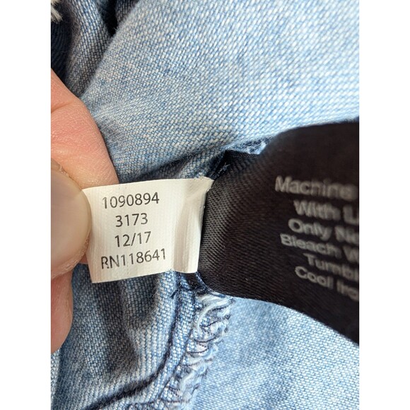 Lane Bryant Denim Chambray Shirt Womens Sz 20 Cotton Blue Distressed Frayed Hem - Picture 11 of 14